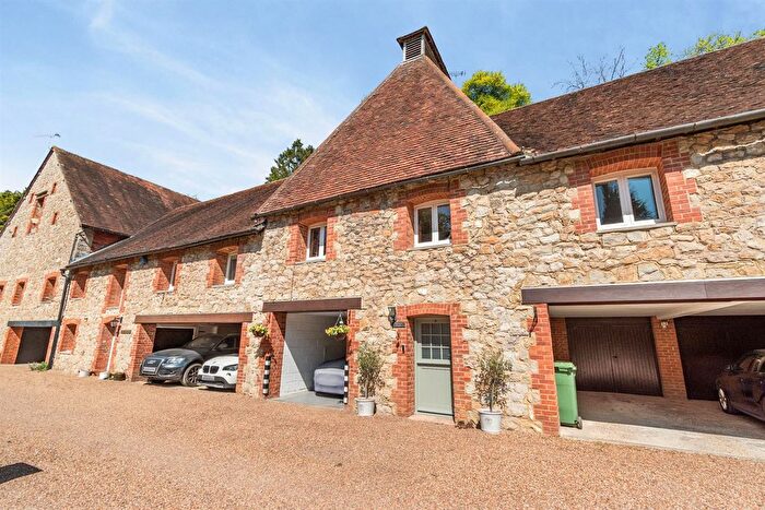 3 Bedroom Property For Sale In Bottlescrew Hill, Boughton Monchelsea, Maidstone, ME17