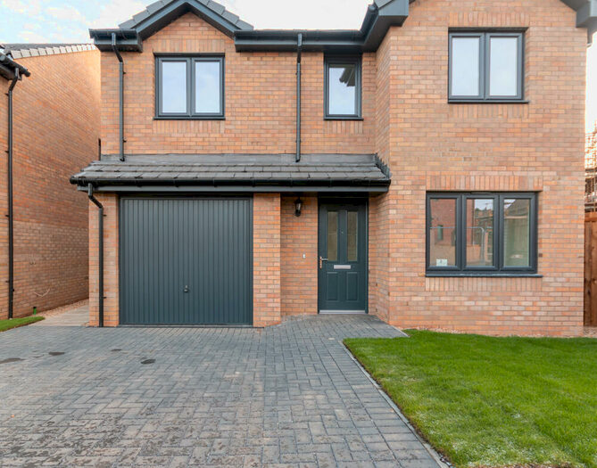 5 Bedroom Detached House To Rent In L &#; Crookston Crescent, Edinburgh, EH17