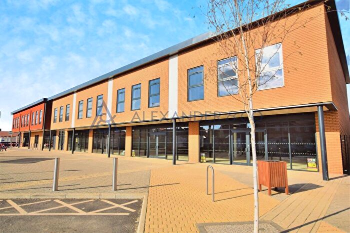 2 Bedroom Apartment To Rent In Kinross Apartments, Kingsmere, OX26