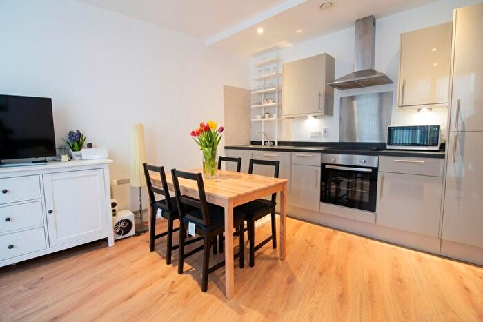 2 Bedroom Apartment To Rent In Pollard Street, Manchester, M4