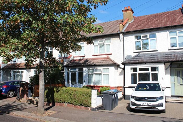 3 Bedroom Terraced House For Sale In Beechwood Avenue, Thornton Heath, CR7