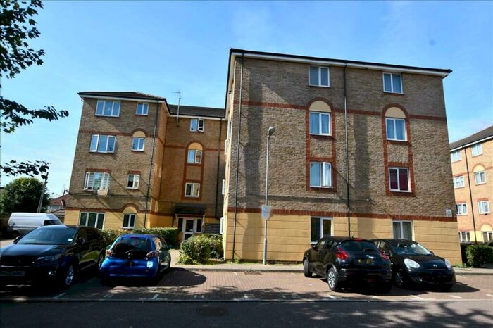2 Bedroom Flat To Rent In Culpepper Close, London, N18