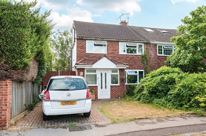 4 Bedroom Semi-detached House For Sale In Ashbrook Road, Old Windsor, Windsor, SL4