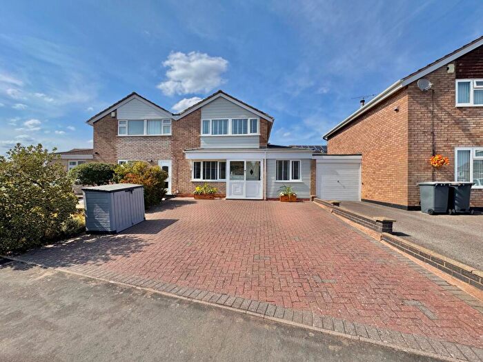 3 Bedroom Semi-Detached House For Sale In Norfolk Crescent, Nuneaton, CV10