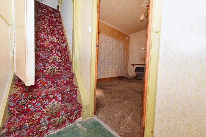 1 Bedroom End Of Terrace House For Sale In Peel Street, Morley, Leeds, LS27