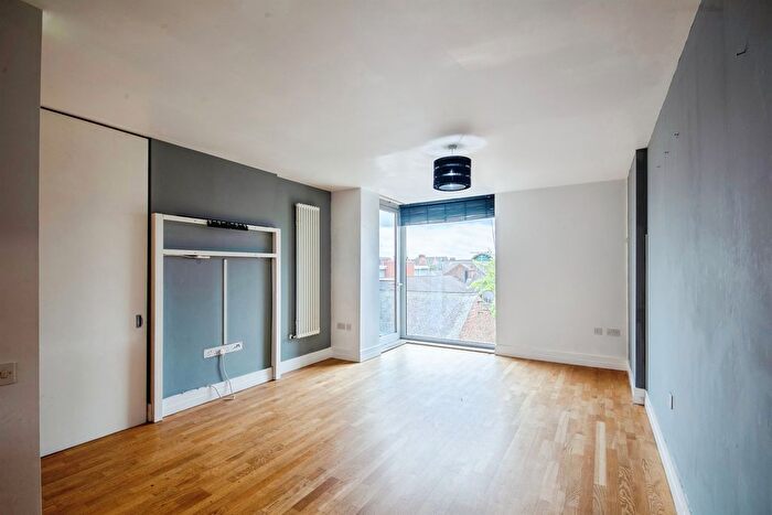 1 Bedroom Flat For Sale In Highcross Lane, Leicester, LE1