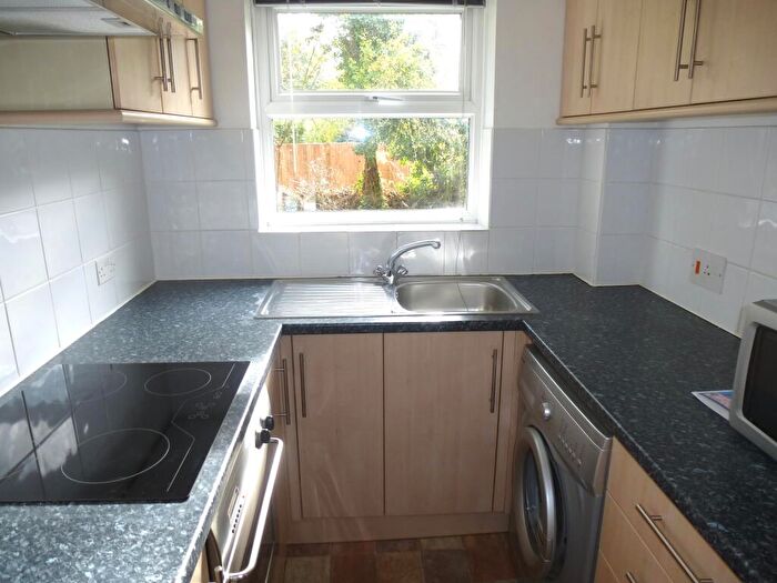 1 Bedroom House To Rent In Simpson Close, Maidenhead, SL6