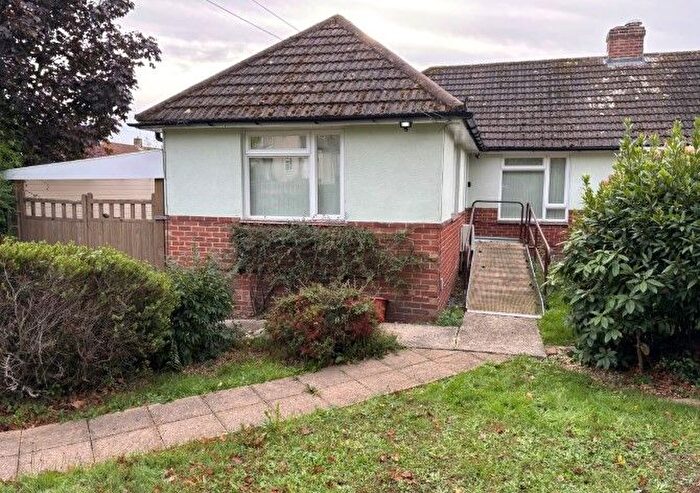 2 Bedroom Semi-Detached Bungalow For Sale In Knightwood Road, Hythe, Southampton, SO45