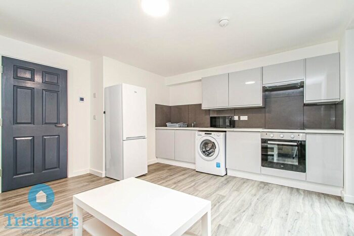2 Bedroom Apartment To Rent In Henry Road, Lenton, NG7