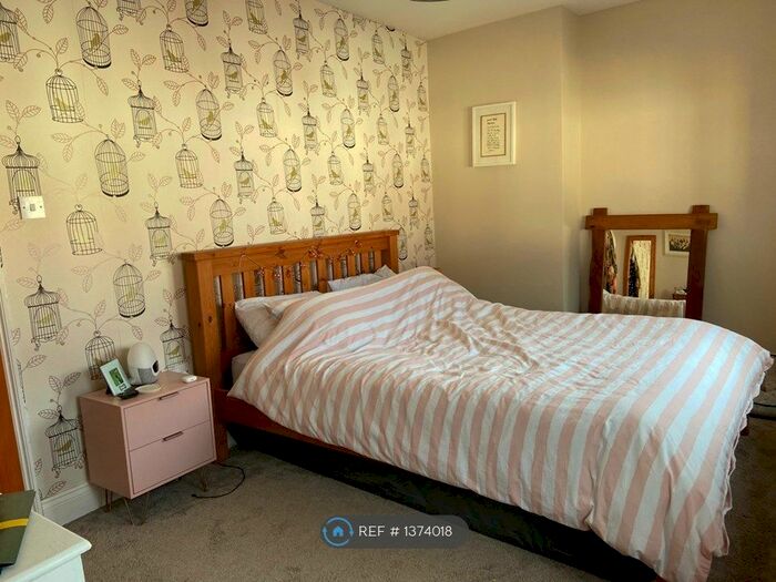 2 Bedroom Terraced House To Rent In Hall Street, Bristol, BS3