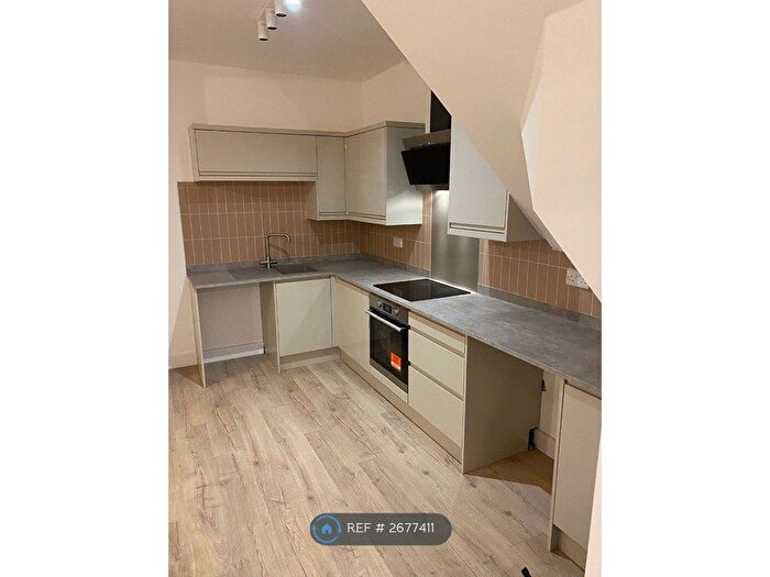 2 Bedroom Flat To Rent In Kinsale Road, Bristol, BS14