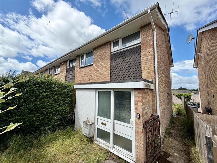 3 Bedroom End Of Terrace House For Sale In Beacon Park Road, Upton, BH16
