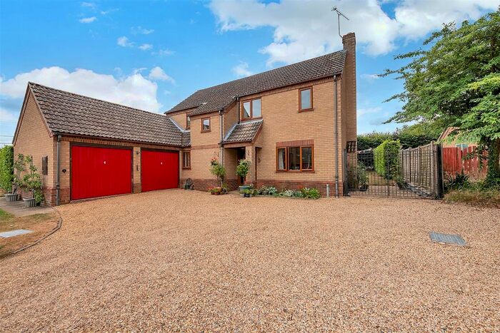 4 Bedroom Detached House For Sale In The Meadows, Drinkstone, Bury St. Edmunds, IP30