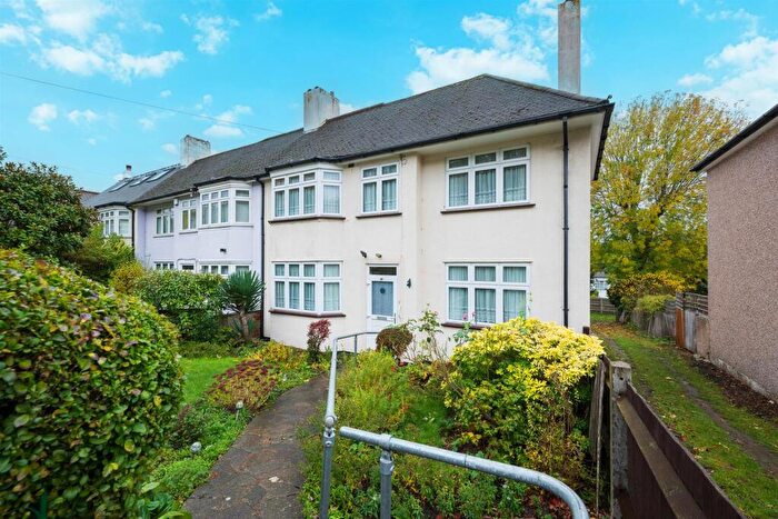 3 Bedroom End Of Terrace House For Sale In Madeira Avenue, Bromley, BR1