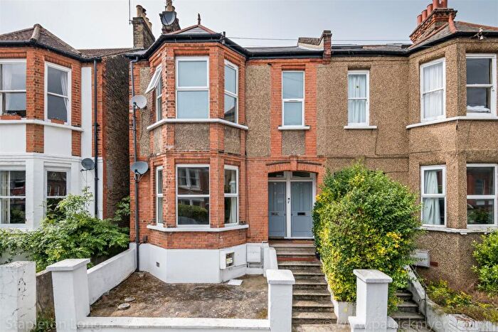 3 Bedroom Maisonette To Rent In Casewick Road, London, SE27