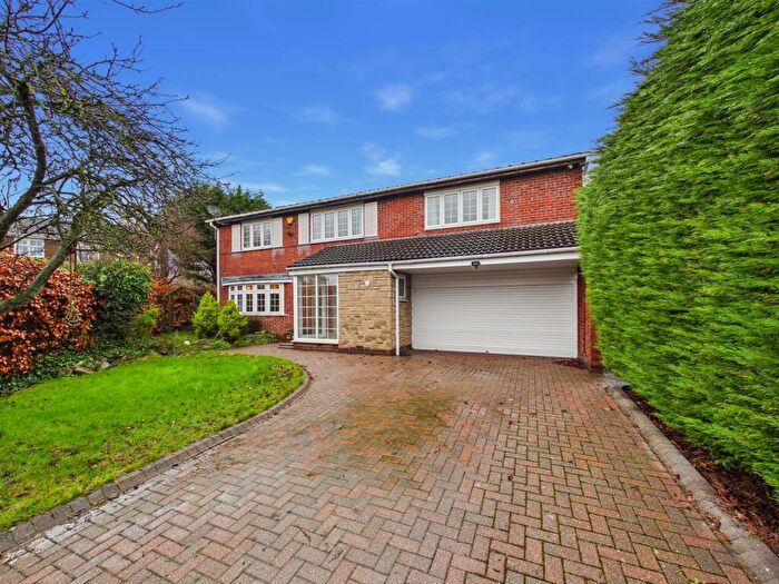 6 Bedroom Detached House For Sale In Beaumont Drive, Whitley Bay, NE25