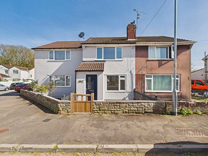 2 Bedroom Property For Sale In Fairlyn Drive, Kingswood, Bristol, BS15