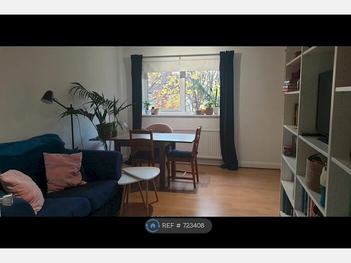 1 Bedroom Flat To Rent In Lady Shaw Court, London, N13