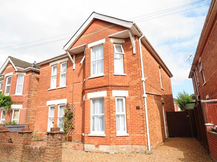 6 Bedroom House To Rent In Bedroom Detached House In Winton, BH3