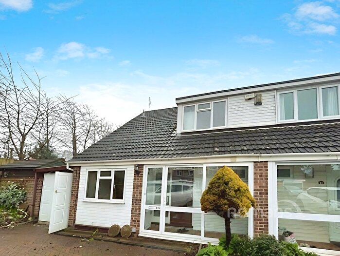 3 Bedroom Semi Detached House To Rent In Kelsey Close, Maidenhead, SL6