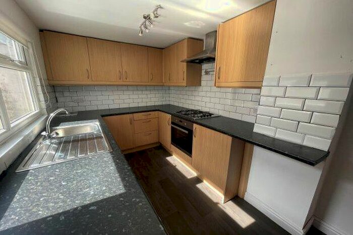 4 Bedroom Flat To Rent In St. Johns Road, Liverpool, L22