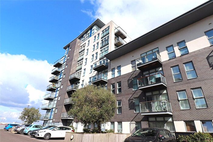 1 Bedroom Flat To Rent In Clarinda House, Clovelly Place, Ingress Park, Greenhithe, DA9