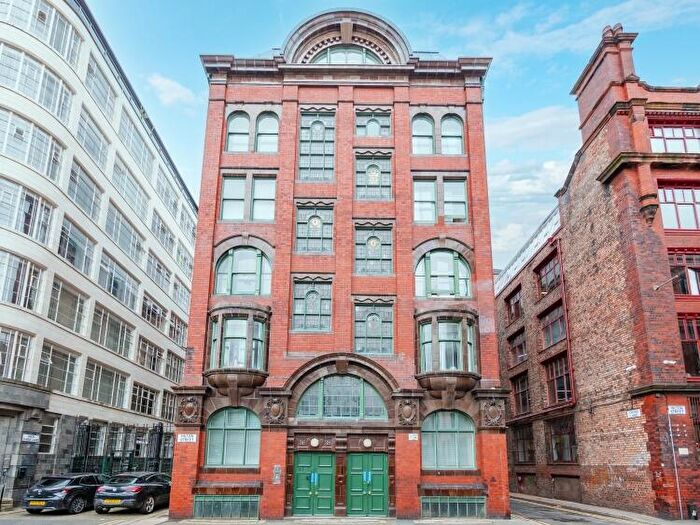 2 Bedroom Apartment To Rent In Hilton Street Manchester, M1