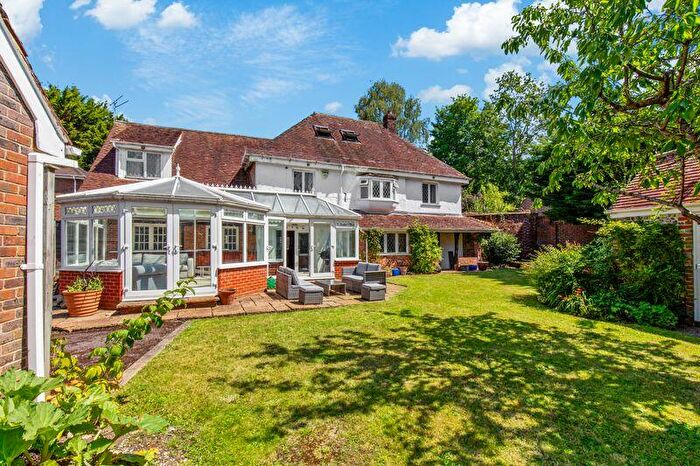 4 Bedroom Detached House For Sale In Murray Road, Horndean, PO8