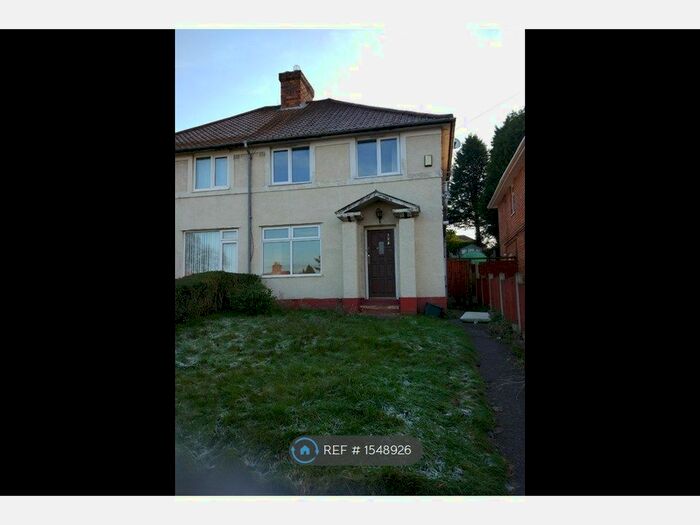 3 Bedroom Semi-Detached House To Rent In Kendal Rise Road, Birmingham, B45