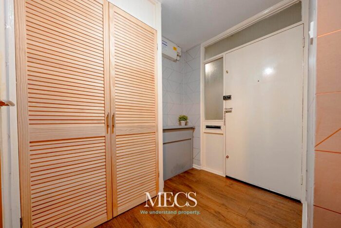 2 Bedroom Apartment To Rent In Regent Court, Binswood Road, Halesowen, West Midlands, B62