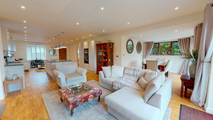 5 Bedroom Detached House To Rent In Tongdean Lane, Hove, BN1