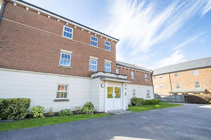 2 Bedroom Flat To Rent In Empire Walk, Greenhithe, DA9