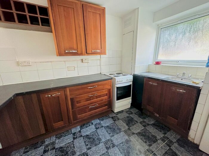 2 Bedroom Flat To Rent In Margarets Court, Hainault Road, London, E11