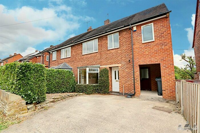 4 Bedroom Semi-Detached House To Rent In Levens Way, Newbold, Chesterfield, Derbyshire, S41