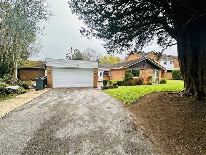 3 Bedroom Bungalow To Rent In Antringham Gardens, Birmingham, West Midlands, B15