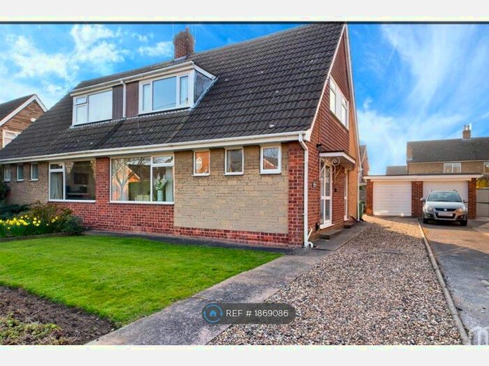 3 Bedroom Semi-Detached House To Rent In Woodstock Close, Cottingham, HU16