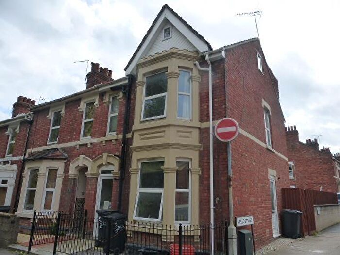 1 Bedroom Flat To Rent In Euclid Street, Swindon, SN1