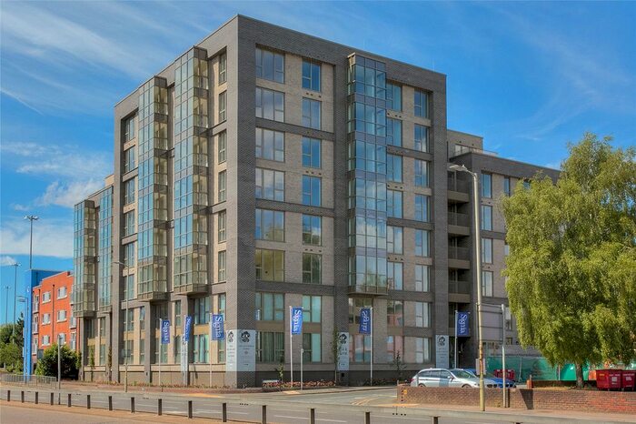 2 Bedroom Flat To Rent In West Street, Watford WD17