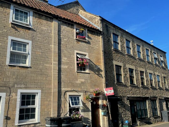 2 Bedroom House To Rent In Vicarage Street, Frome, BA11