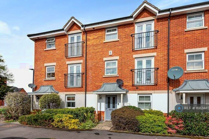 4 Bedroom Terraced House To Rent In Rossby, Shinfield, Reading, RG2