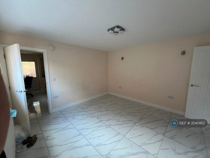 1 Bedroom Flat To Rent In Browning Street, Mansfield, NG18