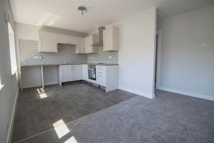 3 Bedroom Flat To Rent In Churchfield Road, Upton St. Leonards, Gloucester, GL4