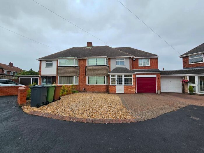 4 Bedroom Property To Rent In Sargent Close, Great Barr, Birmingham, B43