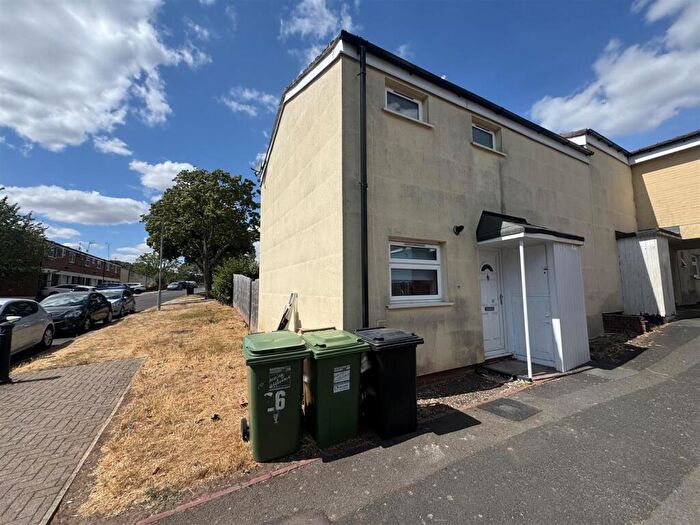 3 Bedroom End Of Terrace House To Rent In Rushock Close, Redditch, B98