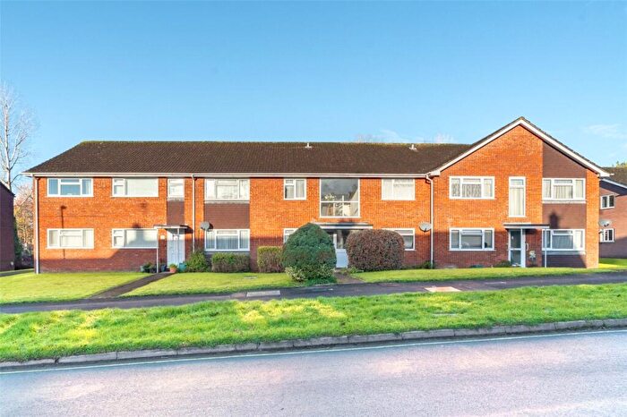 2 Bedroom Apartment For Sale In Allenview Road, Wimborne, Dorset, BH21