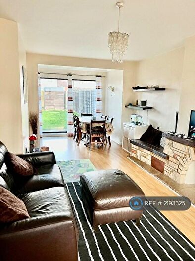 3 Bedroom Semi-Detached House To Rent In Crowley Crescent, Croydon, CR0