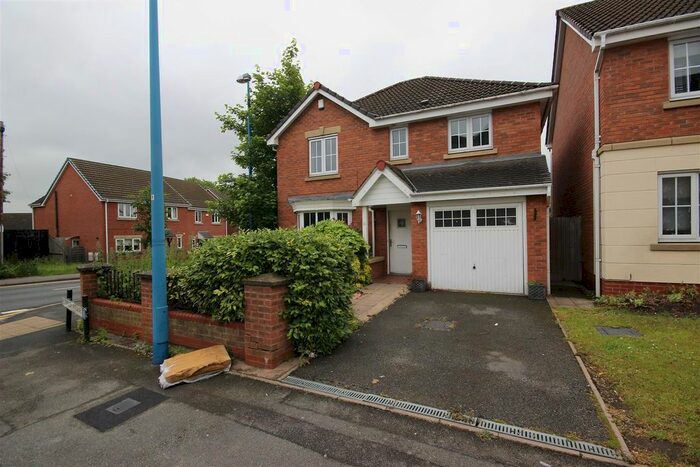 4 Bedroom Detached House To Rent In Tinsley Avenue, Cradley Heath, West Midlands, B64