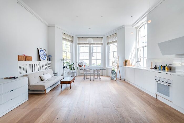1 Bedroom Flat To Rent In Pont Street, London, SW1X