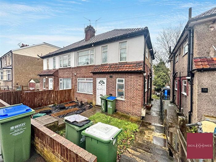 2 Bedroom Property To Rent In Holly Hill Road, Erith, DA8