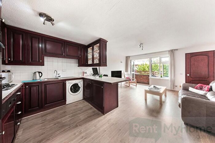 1 Bedroom Flat To Rent In Chelmsford Close, London, W6